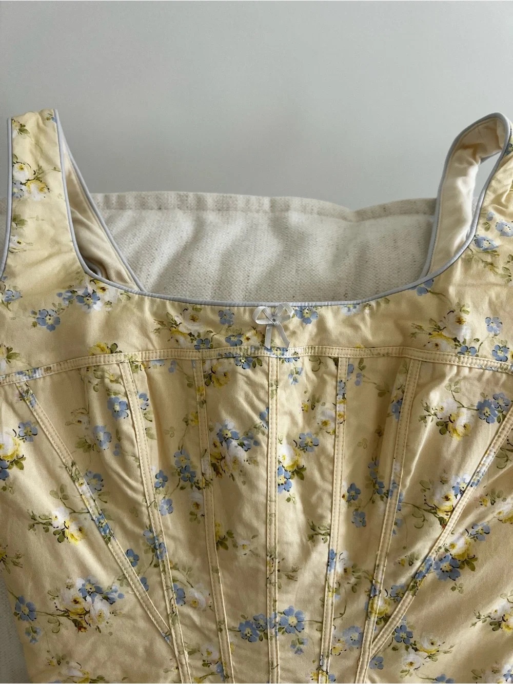 House of CB JAIME
Lemon Floral Print Cotton Lace Up Midi Sundress🍋 - Picture 6 of 10